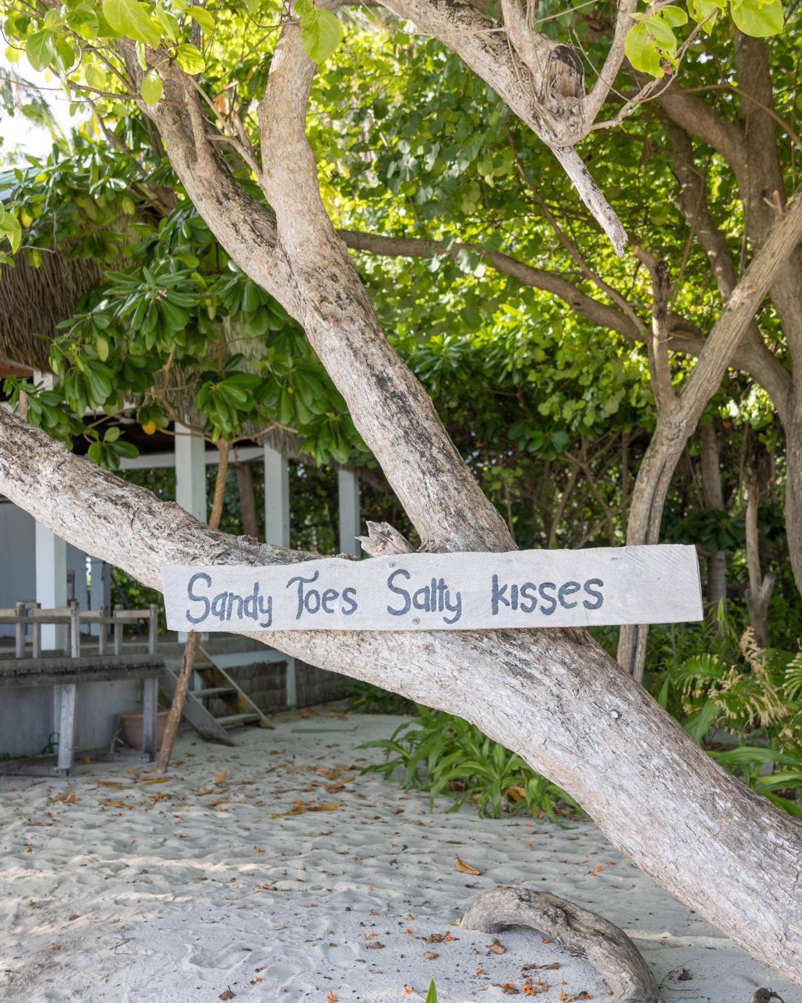 Kamadhoo Inn Buitenkant foto